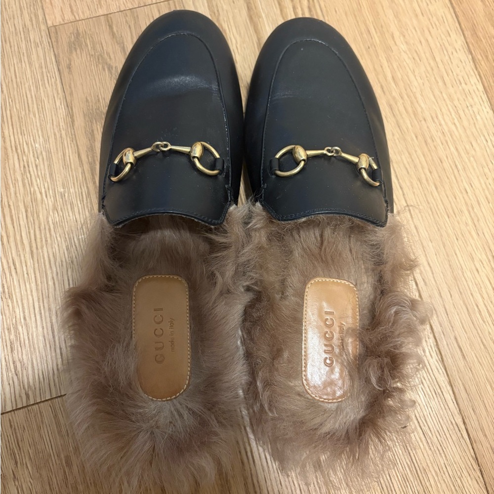 Gucci Black Leather Loafer Mules with Fur Lining Size 36